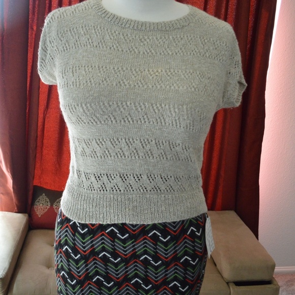 Hand Knitted Sweater - Large - Pale green/tan - Picture 7 of 8